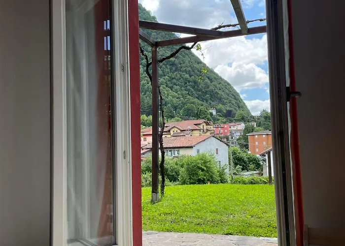 Casa Rossa Hostel Laveno-Mombello