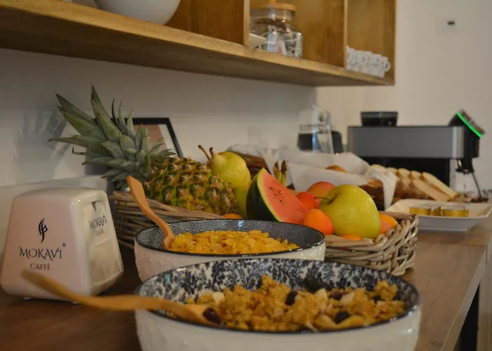 Hostel Casa Rossa Laveno-Mombello