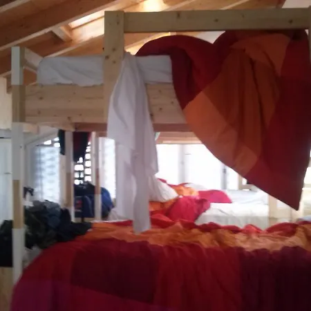 Hostel Casa Rossa Laveno-Mombello