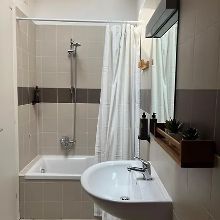 Casa Rossa Hostel