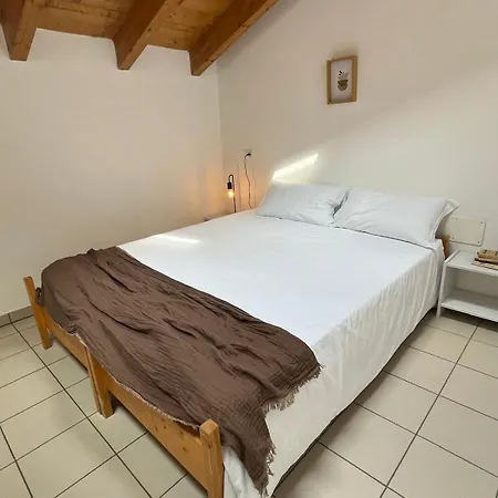 Hostel Casa Rossa Laveno-Mombello