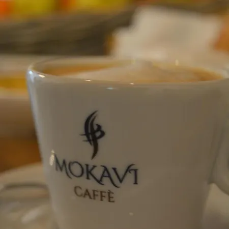 Casa Rossa Hostel Laveno-Mombello