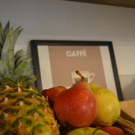 Casa Rossa 호스텔 라베노-몸벨로