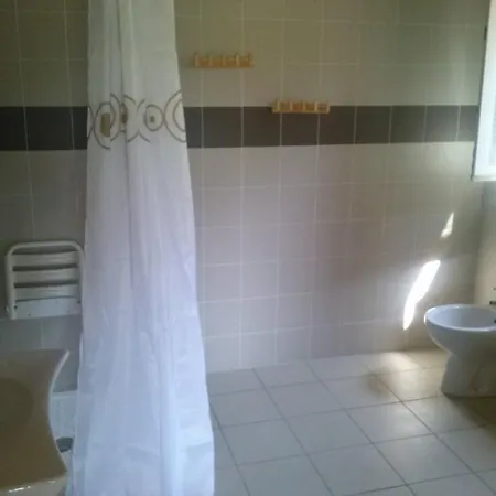 Hostel Casa Rossa Laveno-Mombello