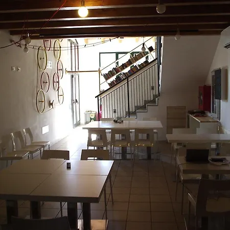 Casa Rossa Hostel Laveno-Mombello