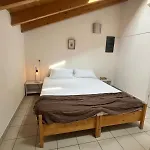 Casa Rossa אכסניה