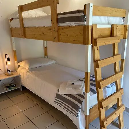 Casa Rossa Albergue Laveno-Mombello