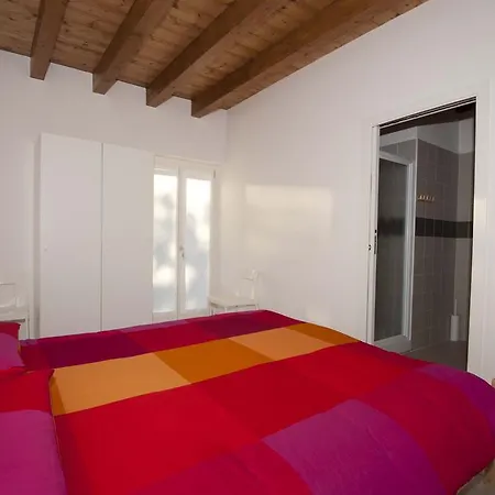 Casa Rossa Albergue *